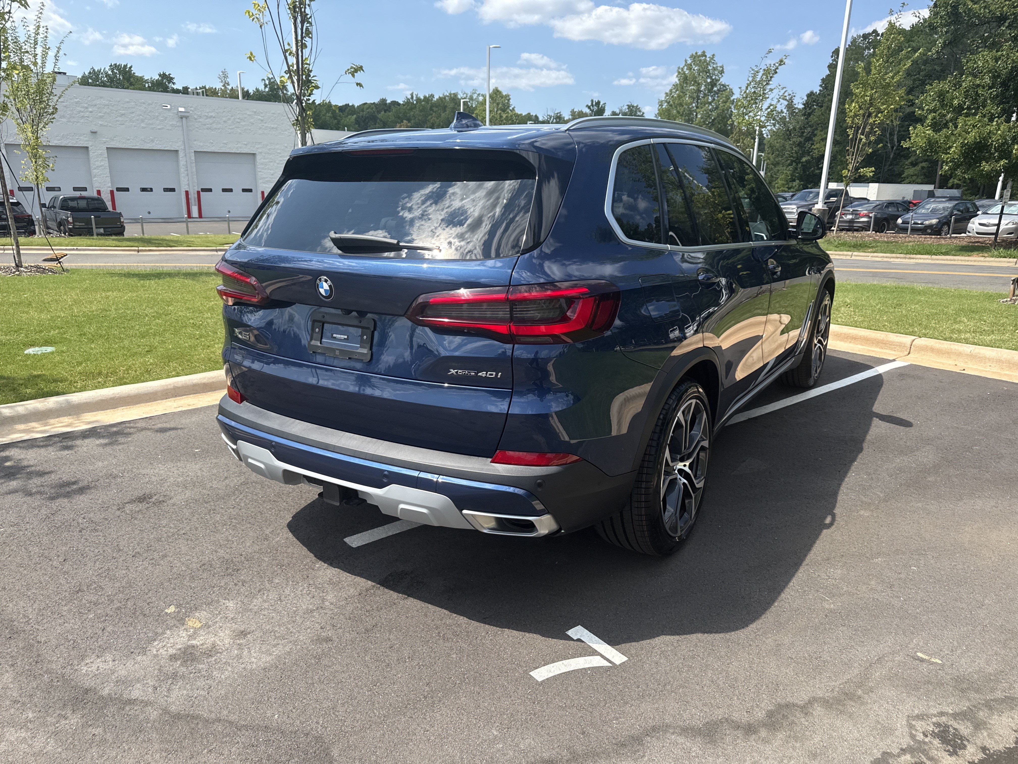 Used 2023 BMW X5 xDrive40i w/ Premium Package AWD/4WD image 10