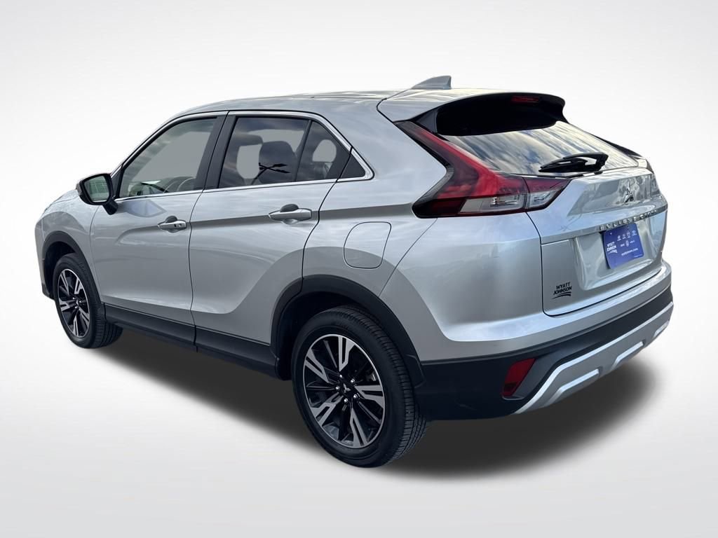 Used 2024 Mitsubishi Eclipse Cross SE image 3
