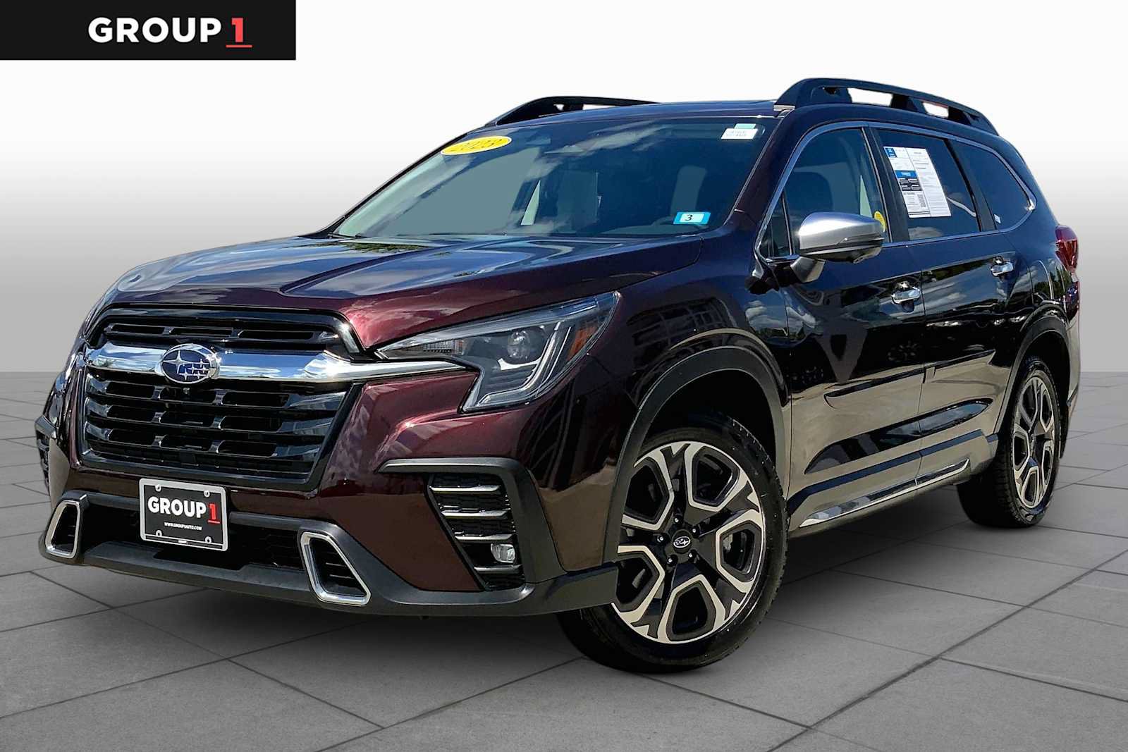 Used 2023 Subaru Ascent Touring AWD/4WD image 1