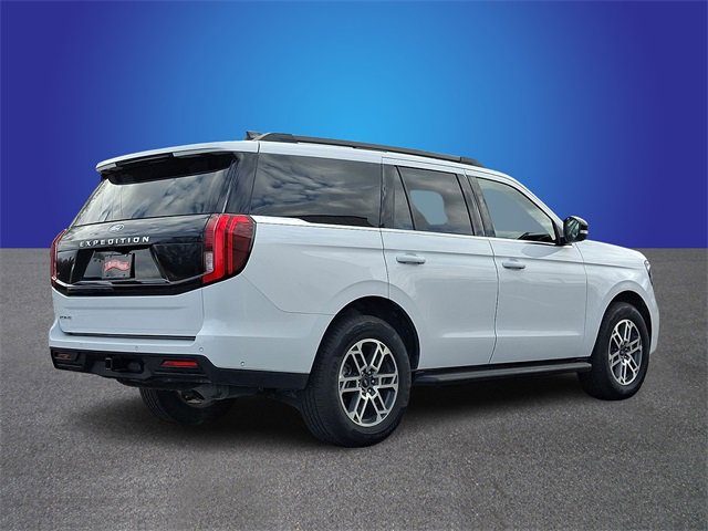 Used 2025 Ford Expedition Active image 4