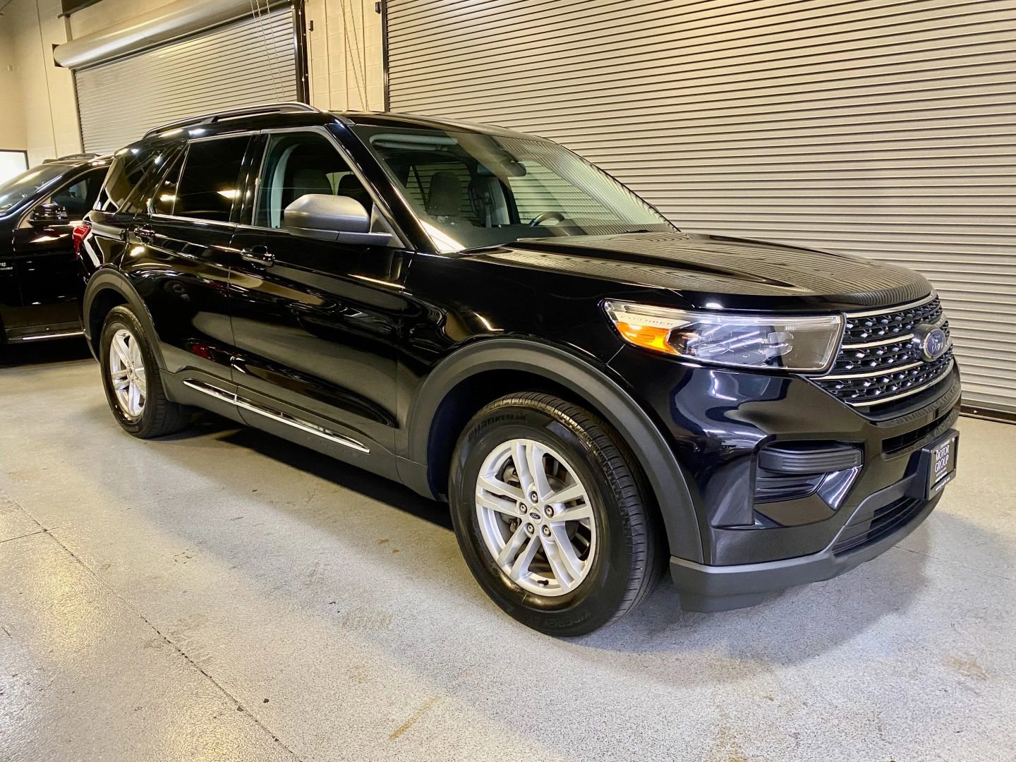 Used 2023 Ford Explorer XLT image 6