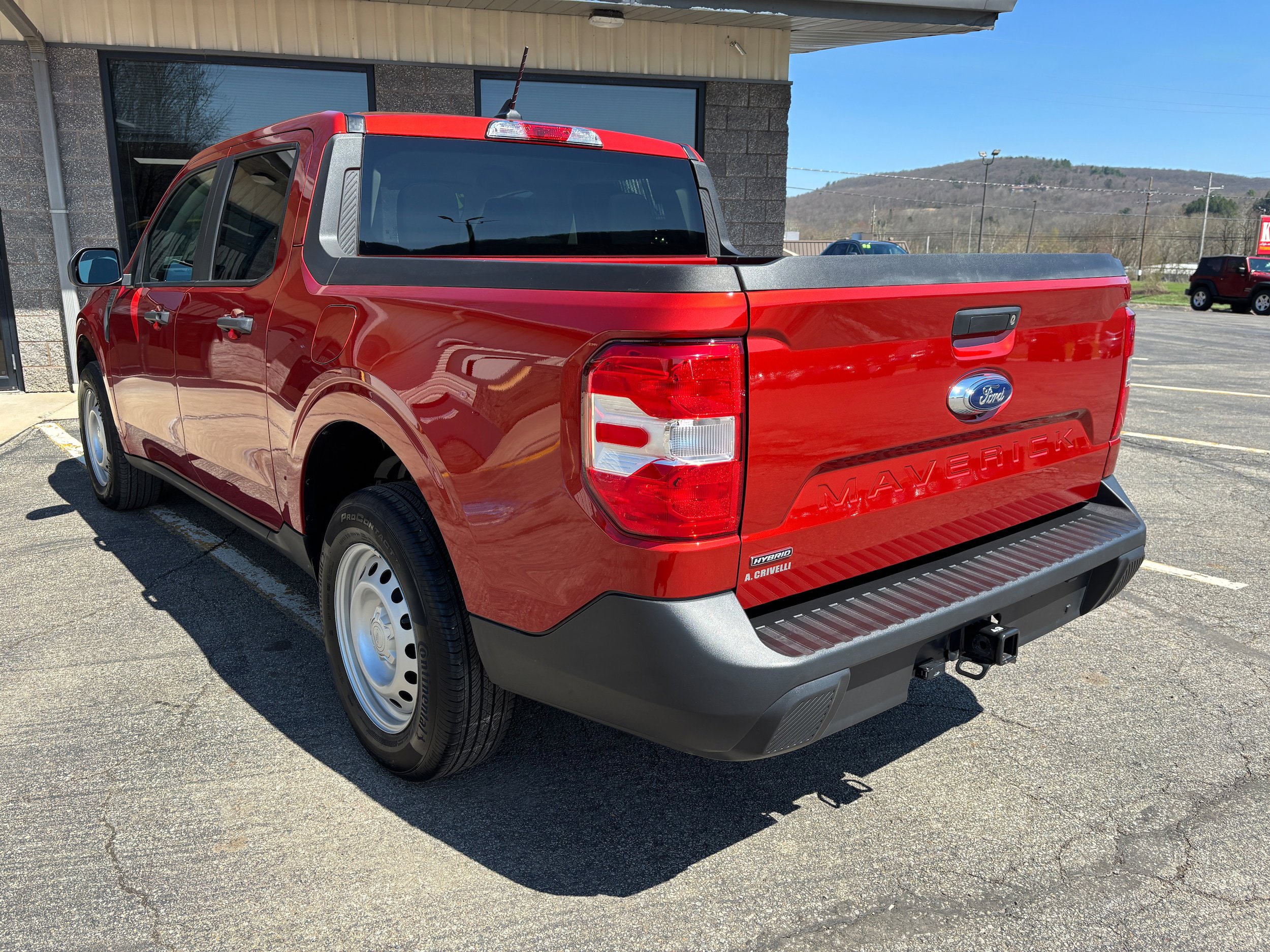 Used 2024 Ford Maverick XL video 4