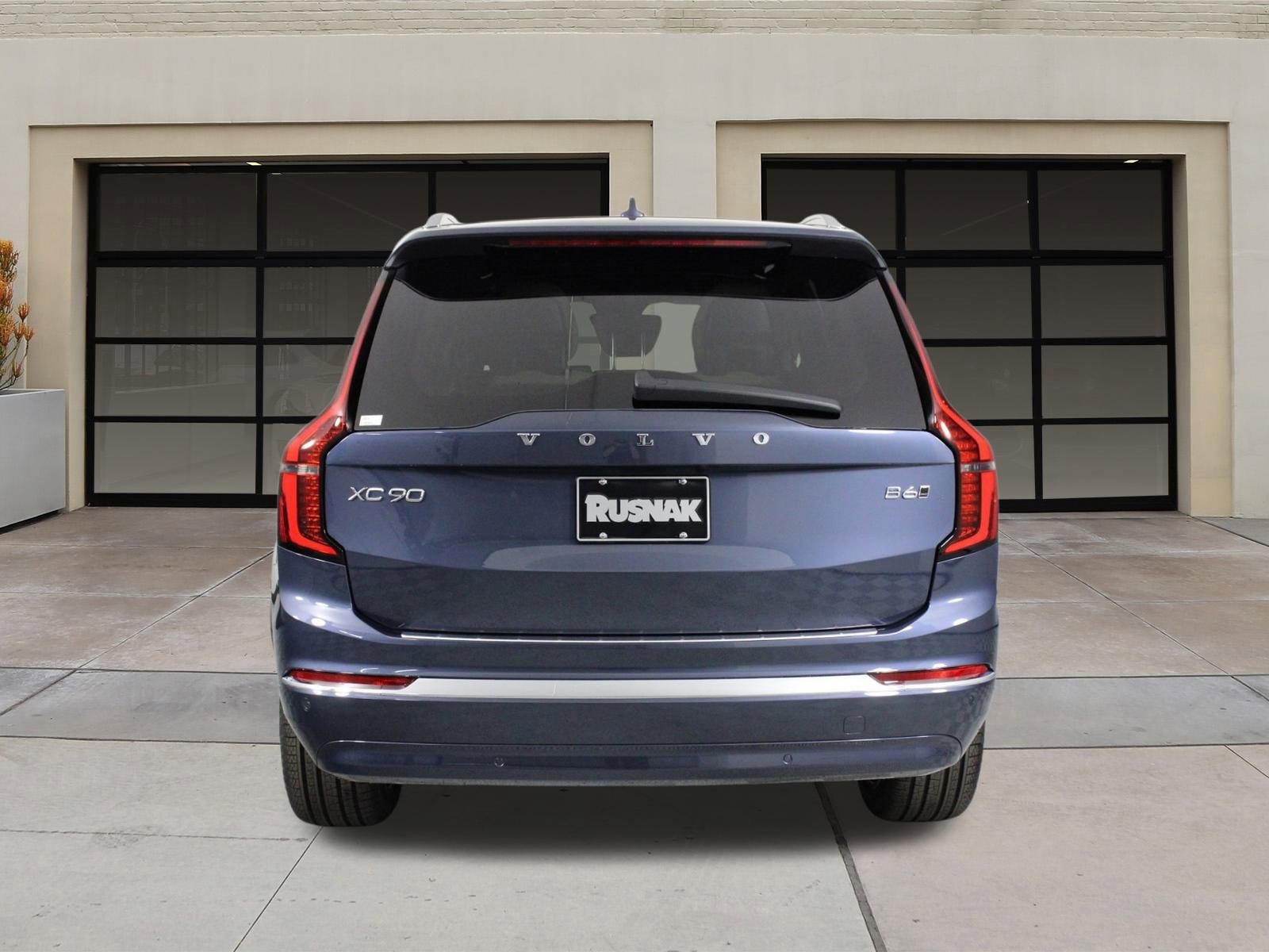 New 2026 Volvo XC90 B6 Plus w/ Protection Package Premier image 4