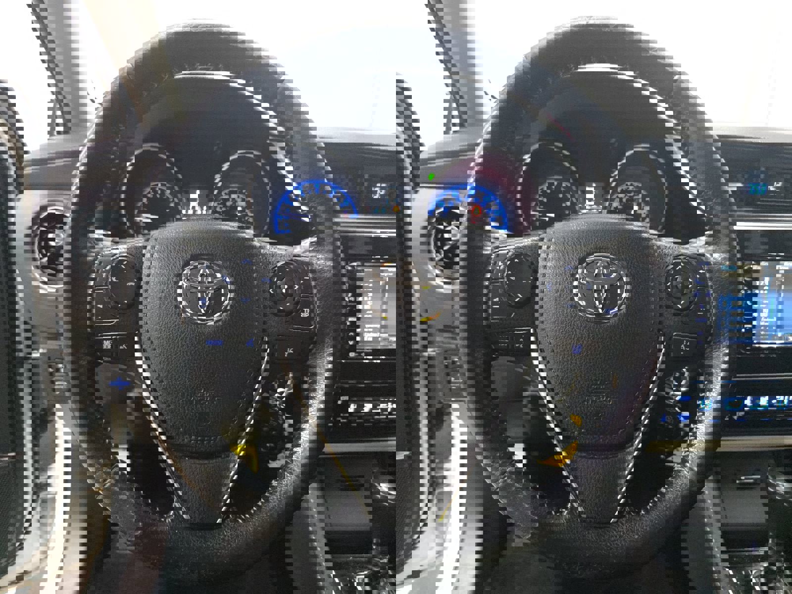 Used 2018 Toyota Corolla iM w/ Carpet Mat Package (TMS) image 8