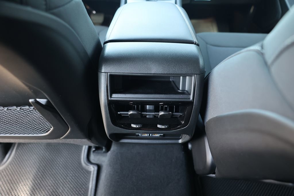 New 2025 Jeep Grand Cherokee Laredo w/ MOPAR Finishing Package image 37