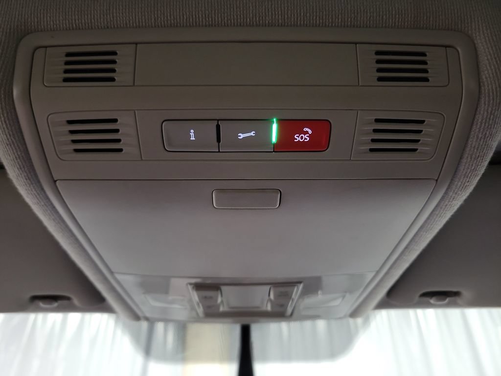 Used 2021 Volkswagen Tiguan S FWD image 22