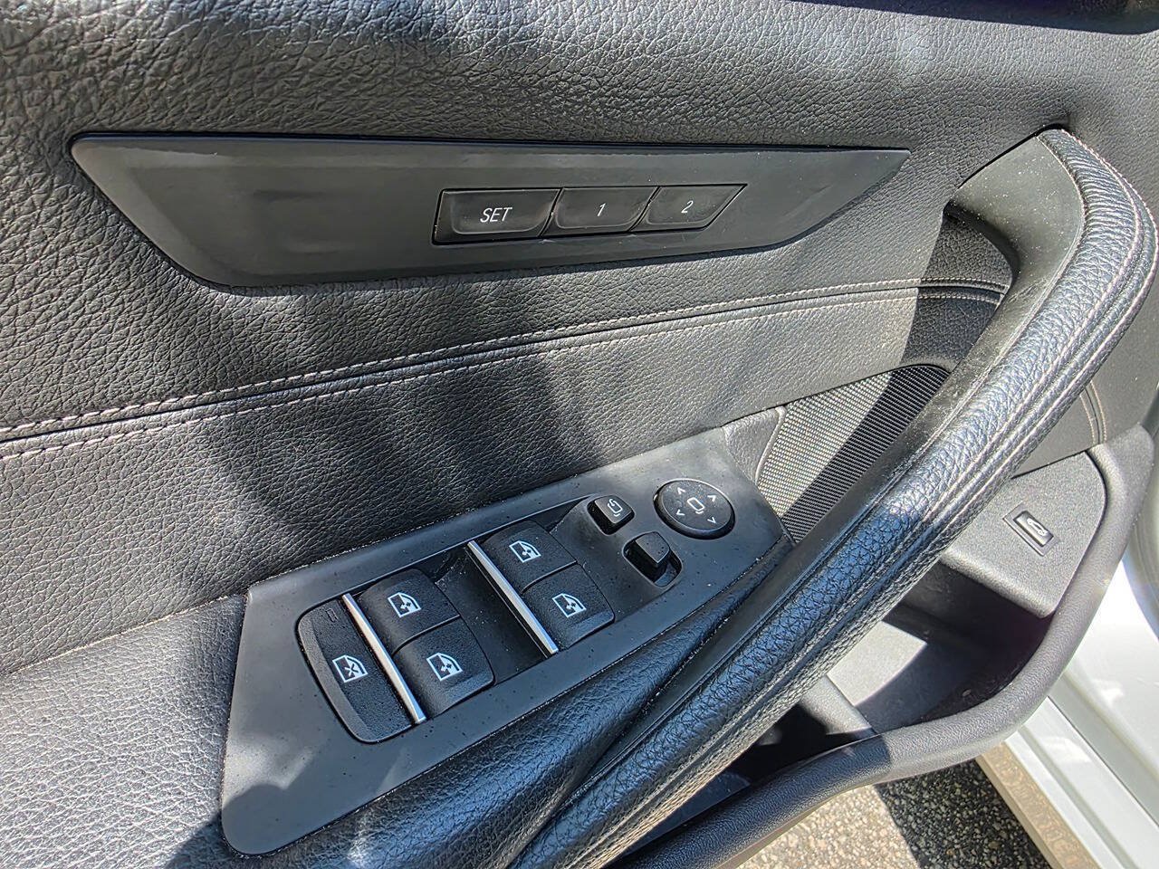 Used 2017 BMW 530i RWD image 11