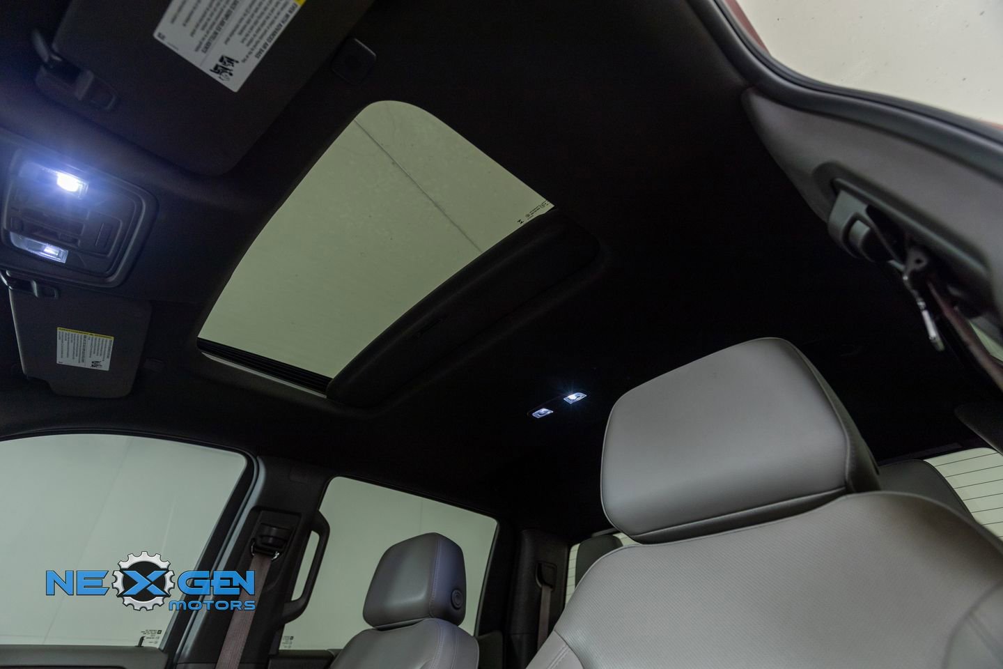 Used 2023 GMC Sierra 1500 SLT image 49