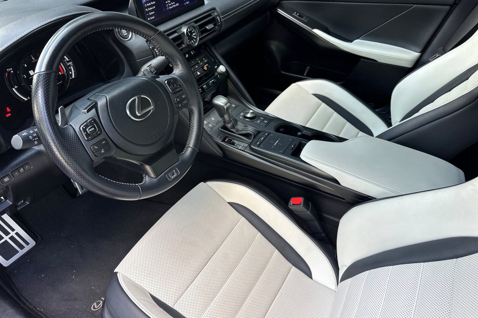 Certified 2023 Lexus IS 500 w/ Accessory Package image 11