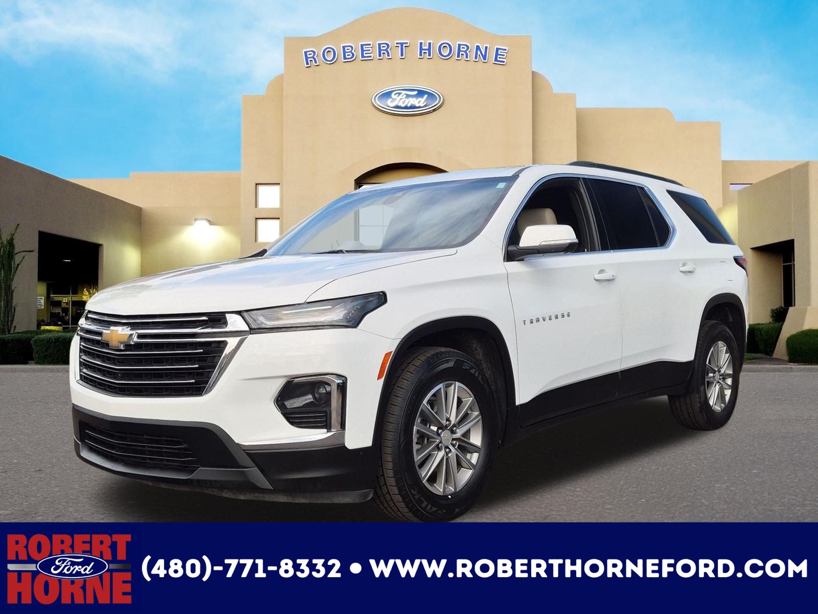 Used 2023 Chevrolet Traverse LT FWD image 1