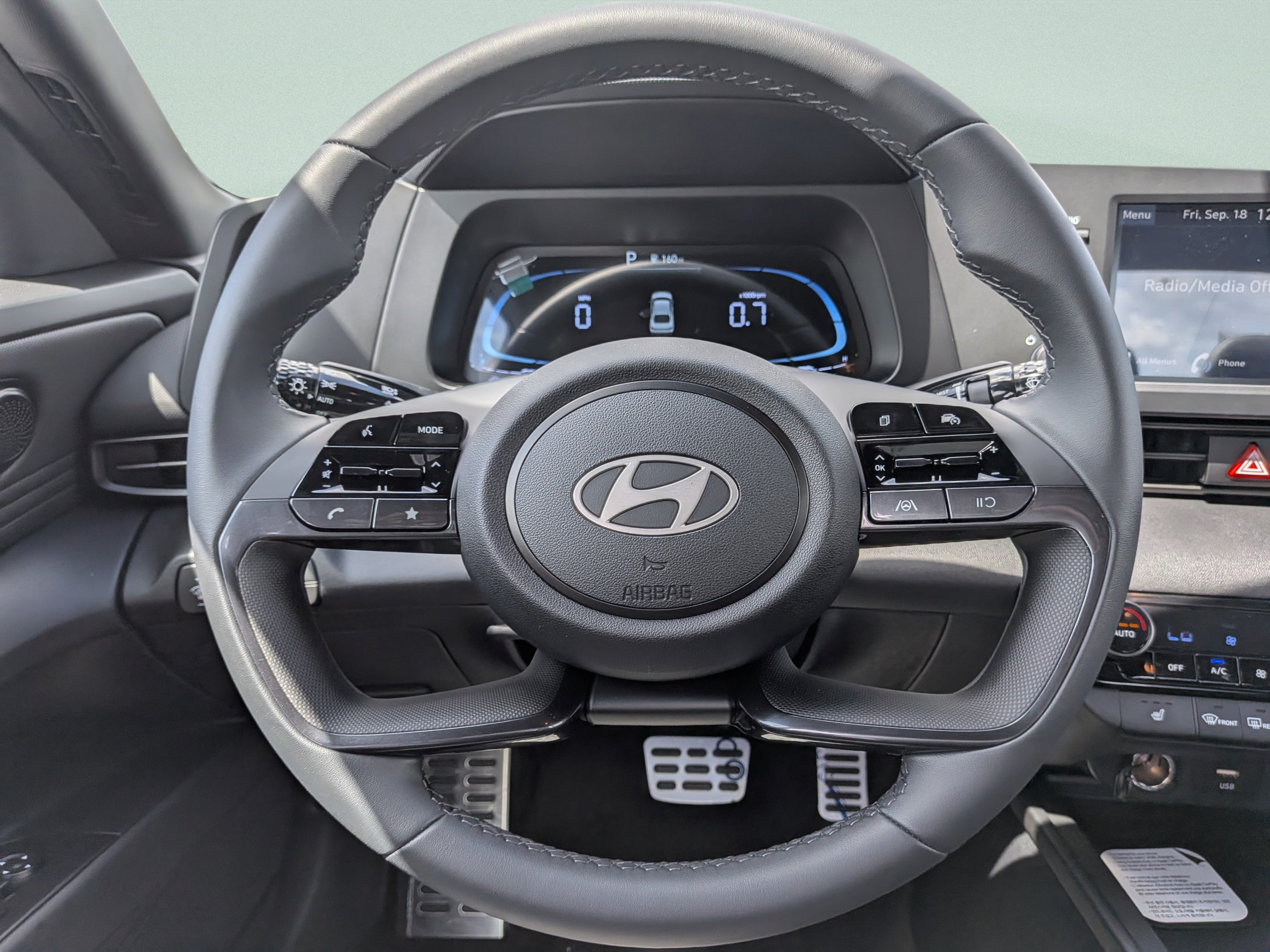 New 2026 Hyundai Elantra SEL Sport FWD image 19