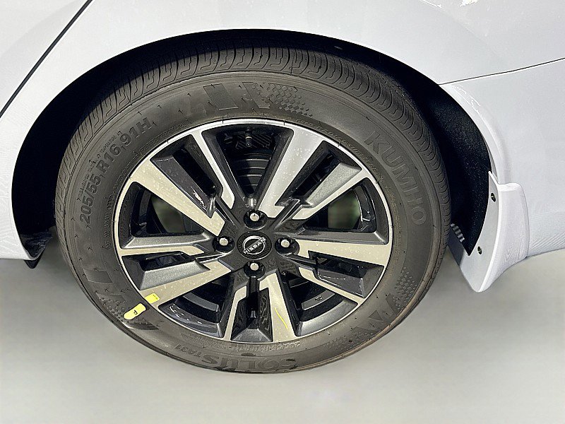 New 2025 Nissan Versa SV w/ Trunk Package image 28