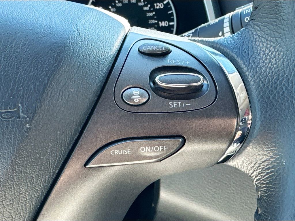 Used 2024 Nissan Murano SV image 11