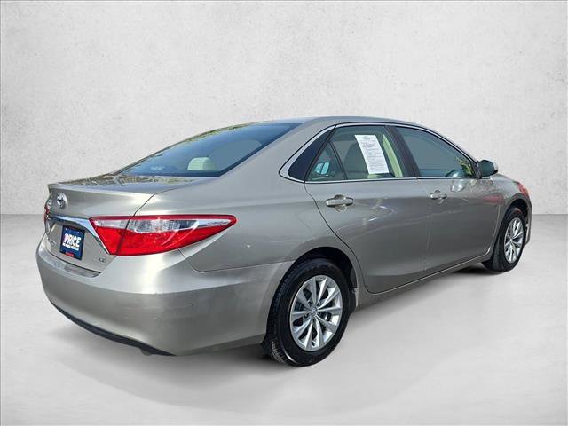 Used 2015 Toyota Camry LE FWD image 5