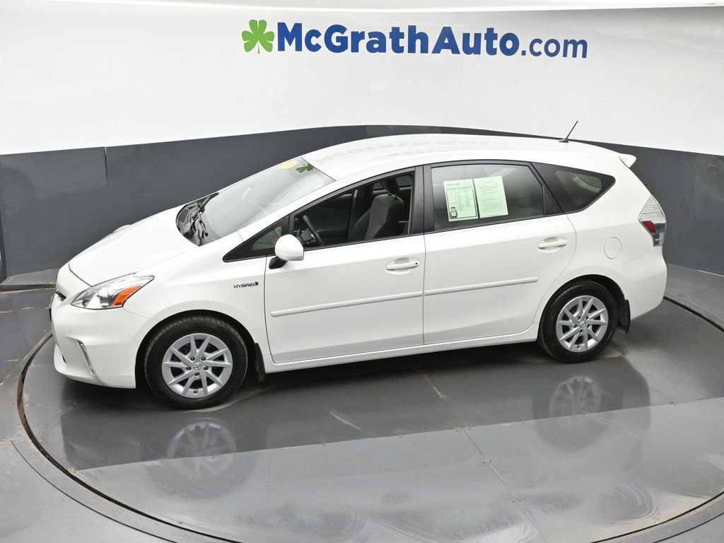 Used 2014 Toyota Prius V Two image 17