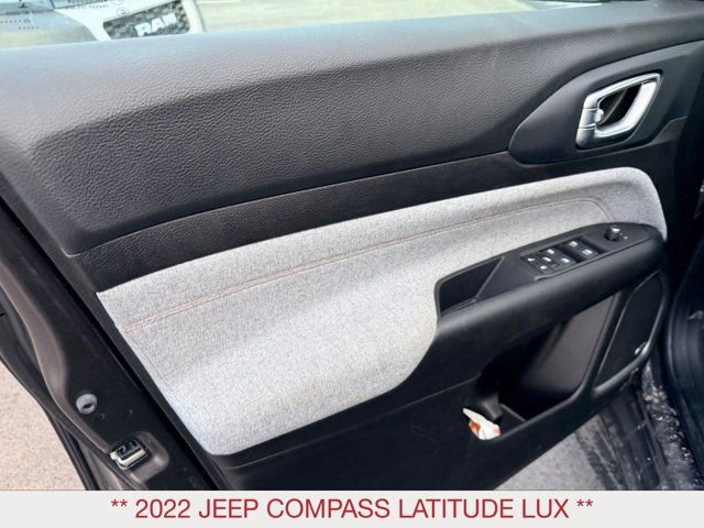 Certified 2022 Jeep Compass Latitude w/ Sun and Sound Group image 9