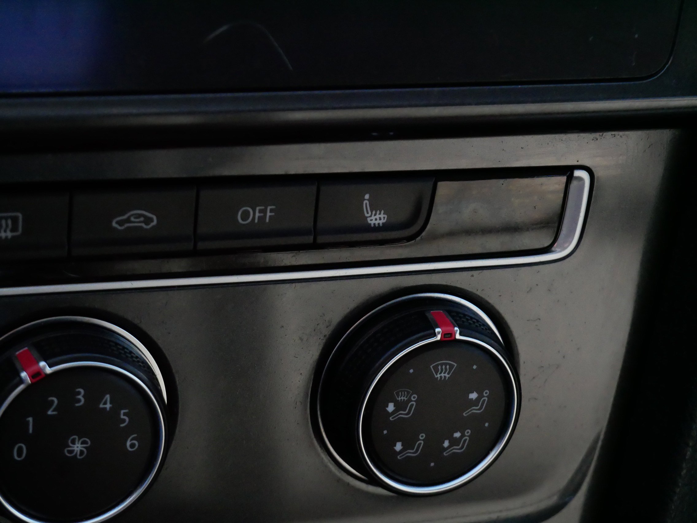 Used 2018 Volkswagen Golf Alltrack SE image 28