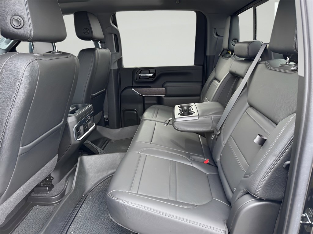 Used 2022 GMC Sierra 3500 Denali w/ Denali Black Diamond Edition image 39