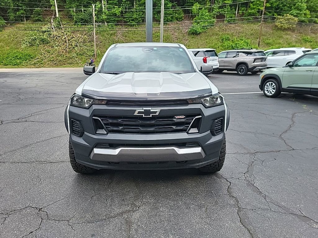Used 2024 Chevrolet Colorado Trail Boss w/ Advanced Trailering Package AWD/4WD image 3