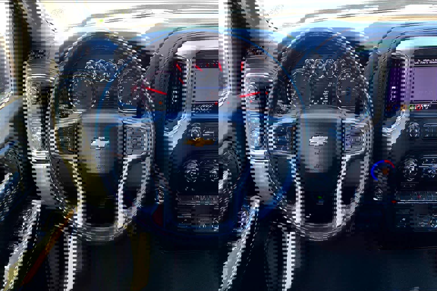 Used 2019 Chevrolet Silverado 1500 LT w/ Texas Edition image 6