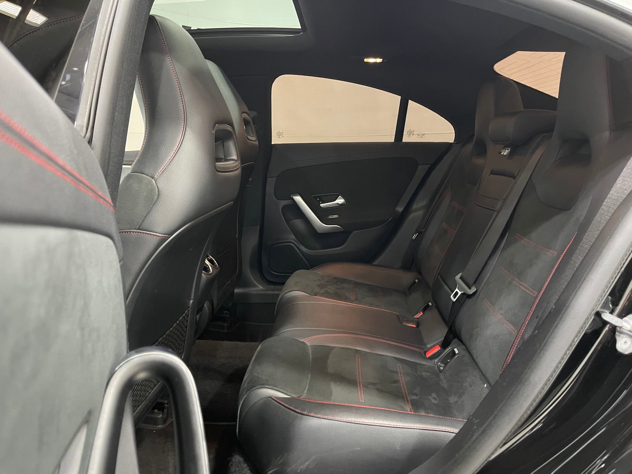 Used 2022 Mercedes-Benz CLA 250 4MATIC image 30