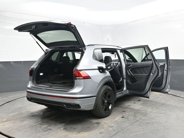 Used 2023 Volkswagen Tiguan SE R-Line AWD/4WD image 55
