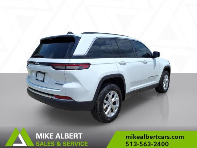 Used 2023 Jeep Grand Cherokee Limited w/ Luxury Tech Group II AWD/4WD image 7
