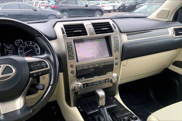 Used 2020 Lexus GX 460 Premium w/ Premium Package AWD/4WD image 5