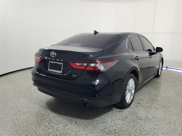 Used 2022 Toyota Camry LE image 4