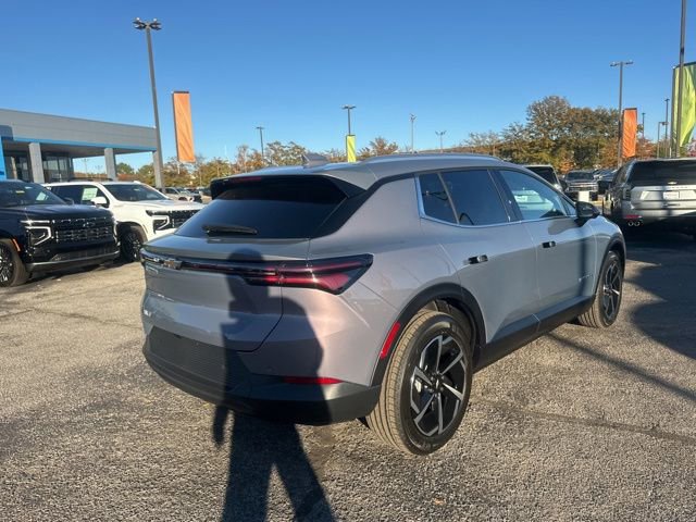 New 2026 Chevrolet Equinox EV LT image 3