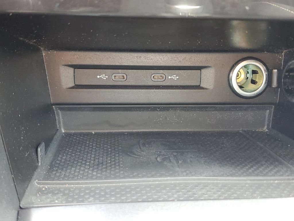Certified 2023 Volkswagen Tiguan SE FWD image 30