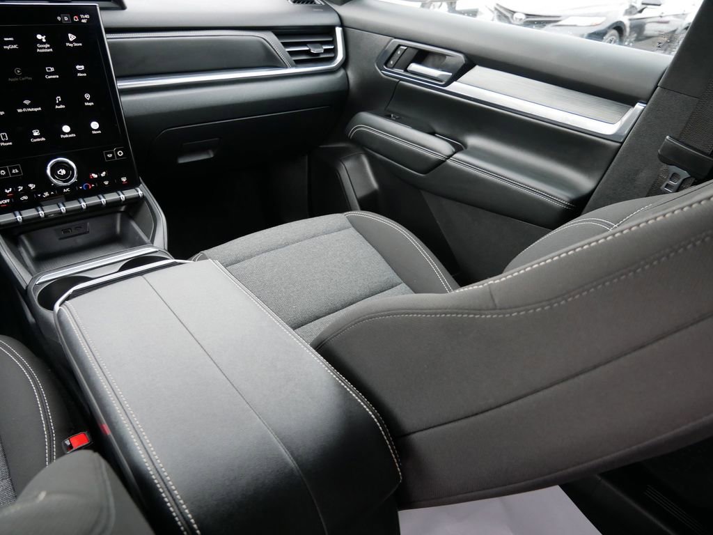 Used 2025 GMC Terrain Elevation AWD/4WD image 19