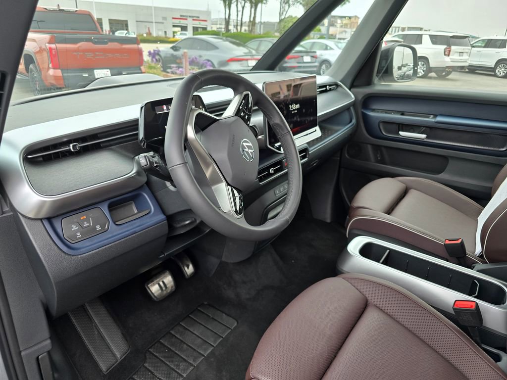 Used 2025 Volkswagen ID. Buzz Pro S Plus RWD image 10
