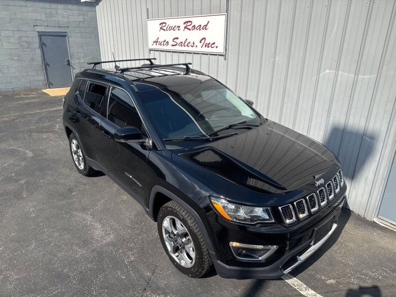 Used 2018 Jeep Compass Limited w/ Navigation Group AWD/4WD image 3