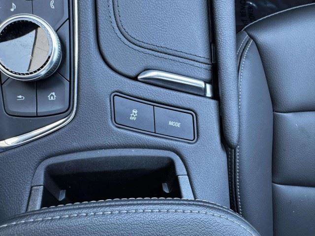 Used 2024 Cadillac XT6 Luxury w/ LPO, Floor Liner Package FWD image 40