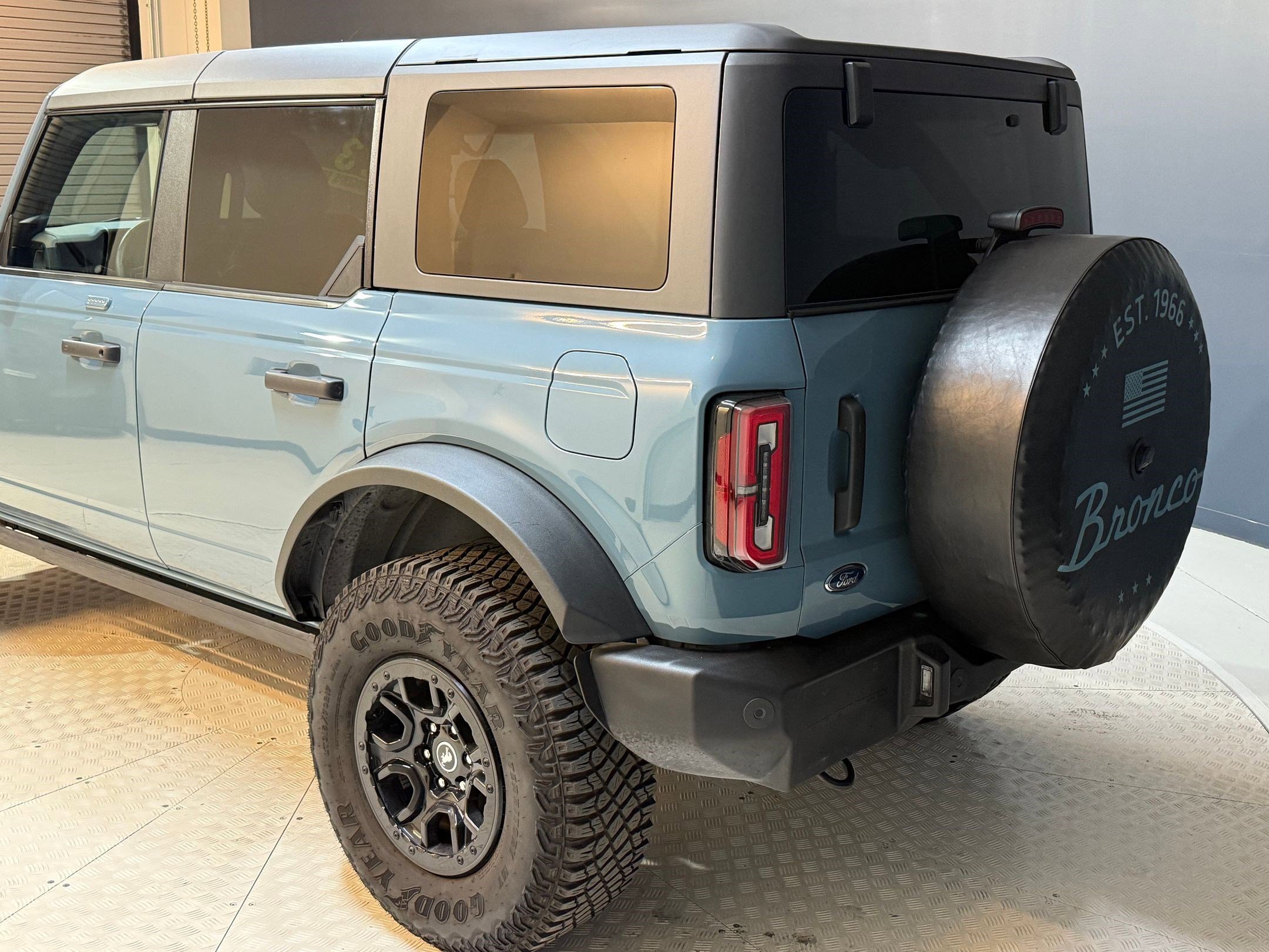 Used 2023 Ford Bronco Wildtrak image 23