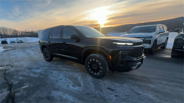 New 2026 Chevrolet Traverse Z71 w/ LPO, Floor Liner Package image 2