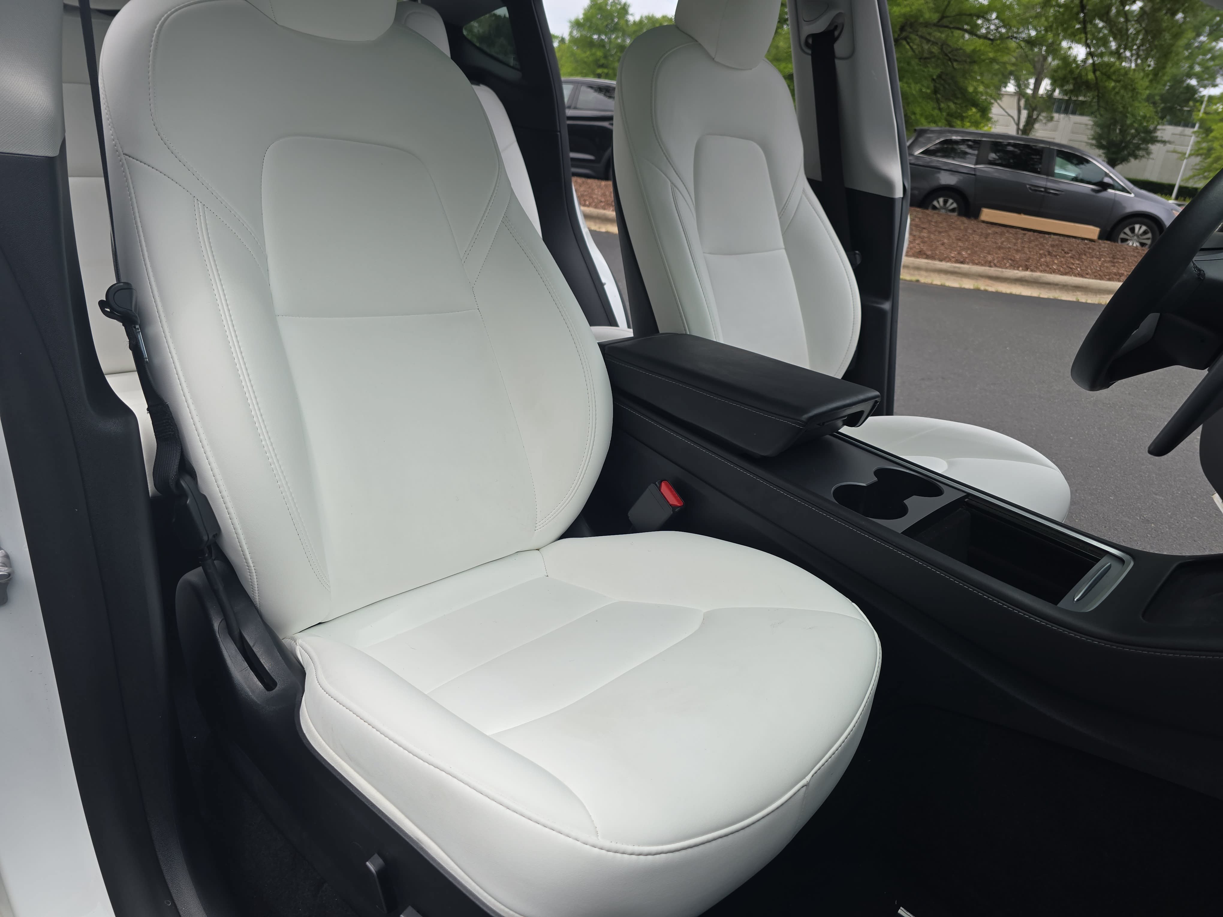 Used 2021 Tesla Model Y Long Range AWD/4WD image 10