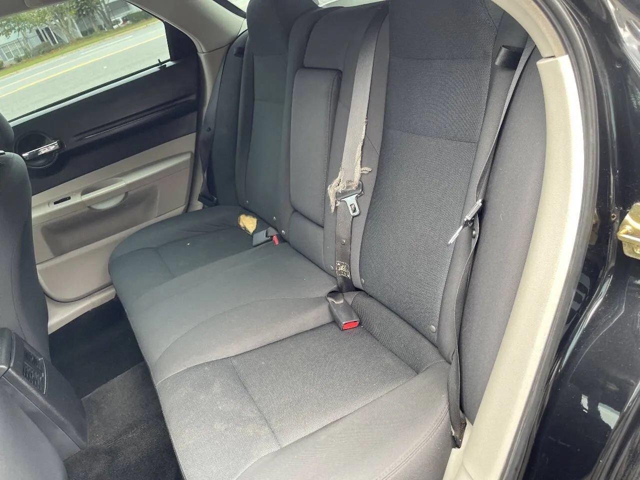 Used 2006 Dodge Magnum SE RWD image 25