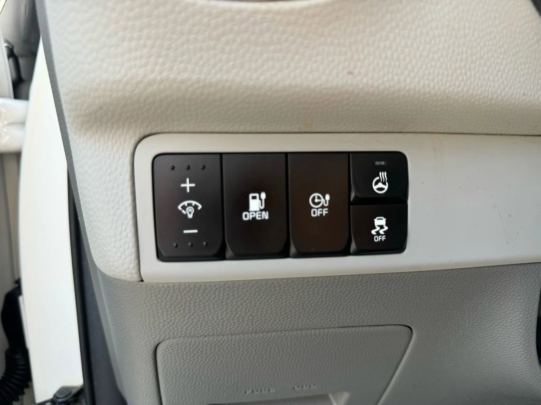 Used 2017 Kia Soul EV image 18