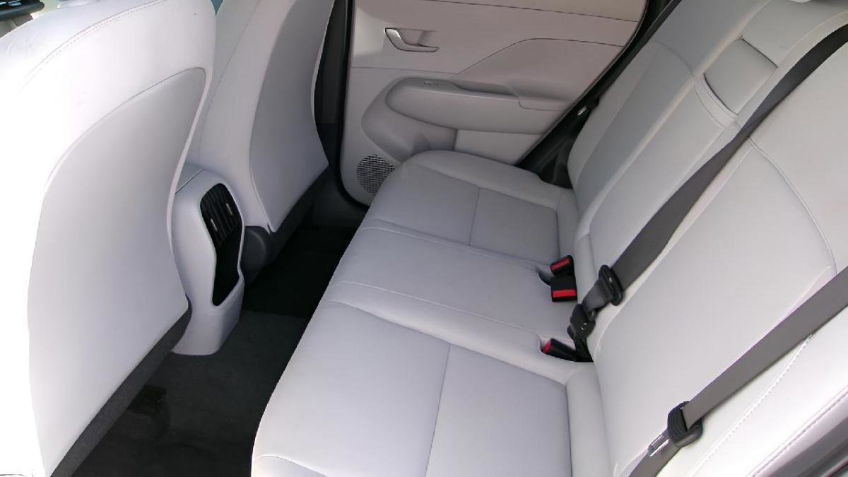 Used 2025 Hyundai Kona SEL image 10