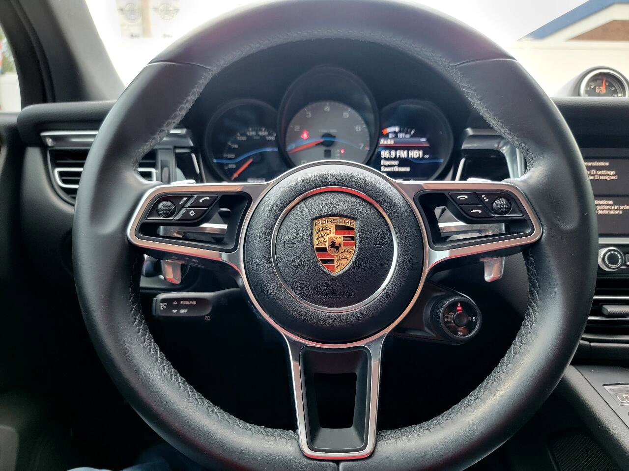 Used 2019 Porsche Macan S image 25