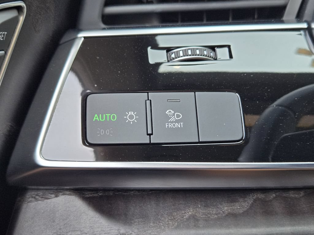 Certified 2023 Audi Q8 Premium Plus w/ Premium Plus Package AWD/4WD image 28