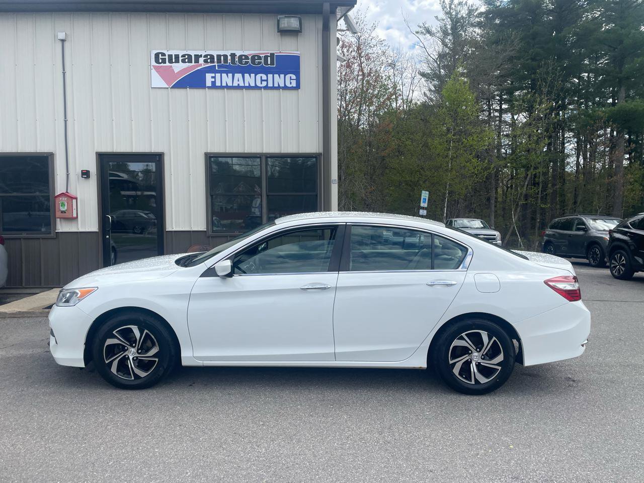 Used 2017 Honda Accord LX image 7