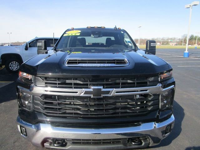 Certified 2024 Chevrolet Silverado 3500 LT w/ Safety Package image 6