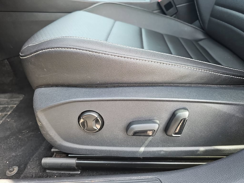 Used 2024 Volkswagen Jetta SE FWD image 26