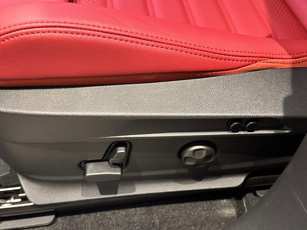 New 2026 Alfa Romeo Stelvio Sprint w/ Convenience Package image 18