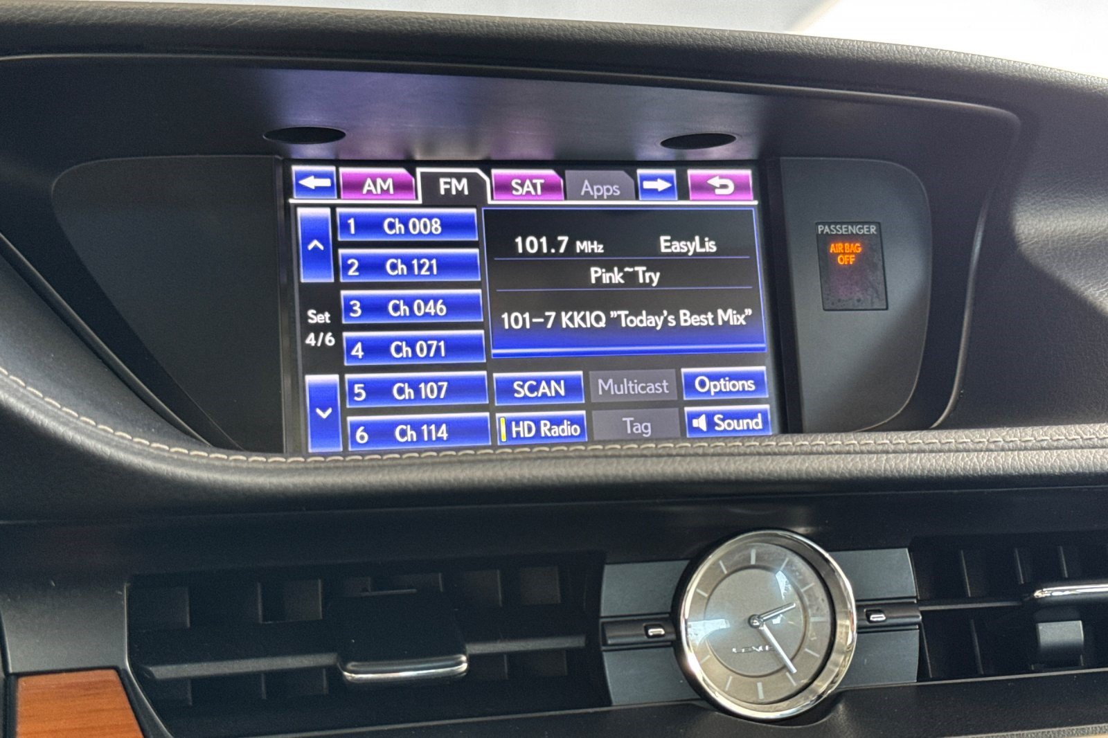 Used 2014 Lexus ES 300h w/ Luxury Package w/Bamboo Trim FWD image 23