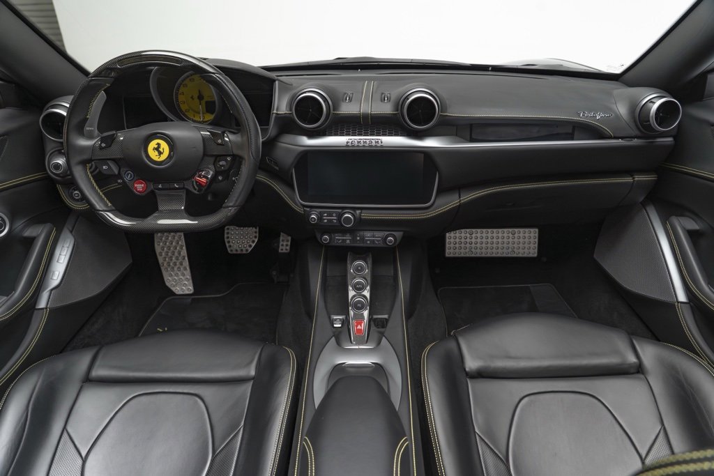 Used 2019 Ferrari Portofino image 2
