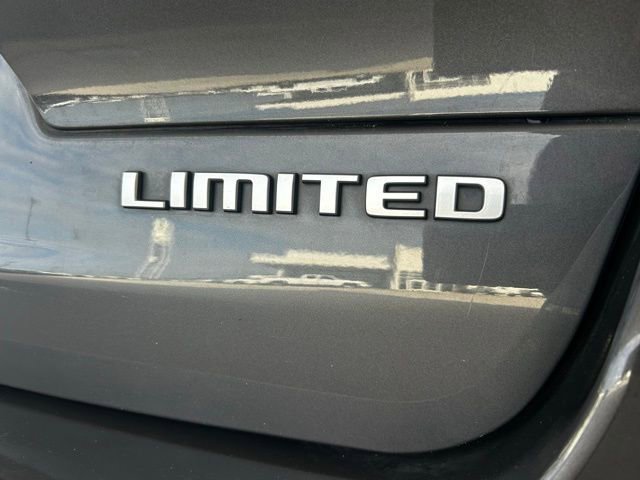 Used 2024 Jeep Grand Cherokee L Limited w/ Luxury Tech Group II image 12